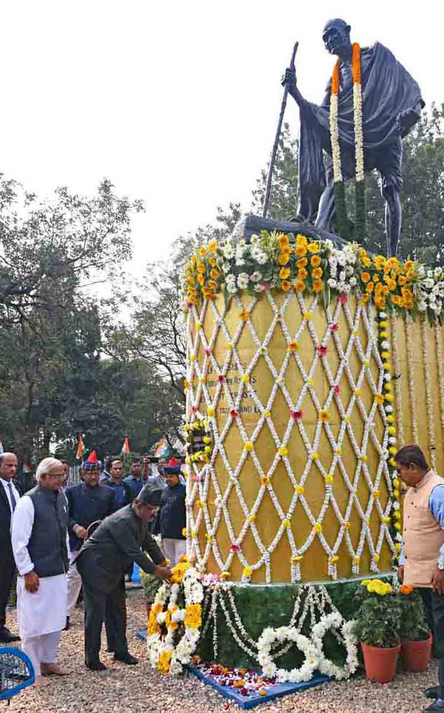 Governor of West Bengal CV Ananda Bose and MIC, Agriculture and Parliamentary affairs department Sovandeb Chattopadhyay offered wreaths at the statue of  Mahatma Gandhi on his death anniversary at Mayo Road