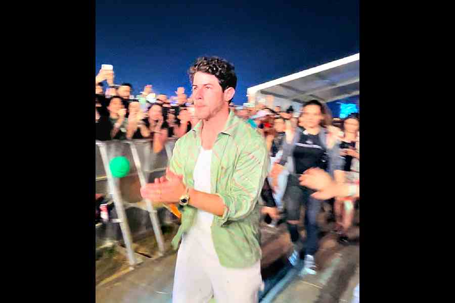 Nick Jonas, Bollywood's 'Jiju' was in the crowd to listen to OneRepublic