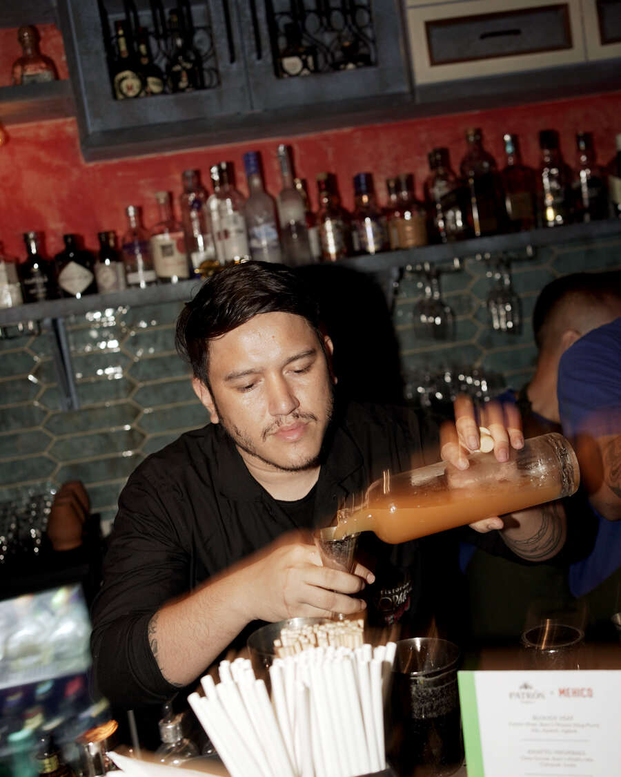 Mehico’s head mixologist, Manoj Singh Rawat, also took his place behind the bar to serve up some cocktails