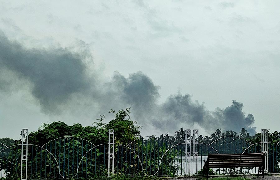 A fire broke out in a motor oil factory in Dhapa around 11.30am on Tuesday. Around nine fire tenders were deployed. There were no casualties  