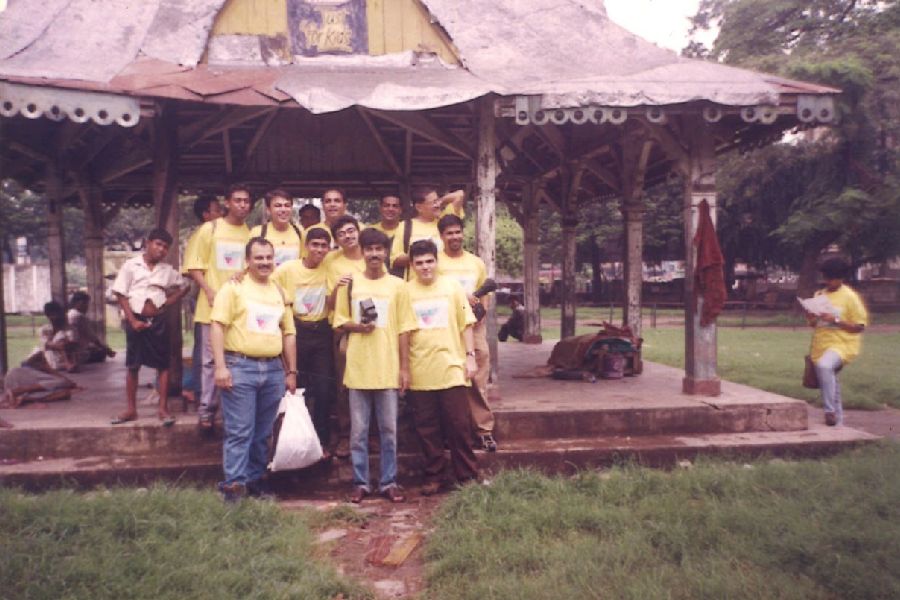 The 15 queer individuals on July 2, 1999 at the gazebo. 