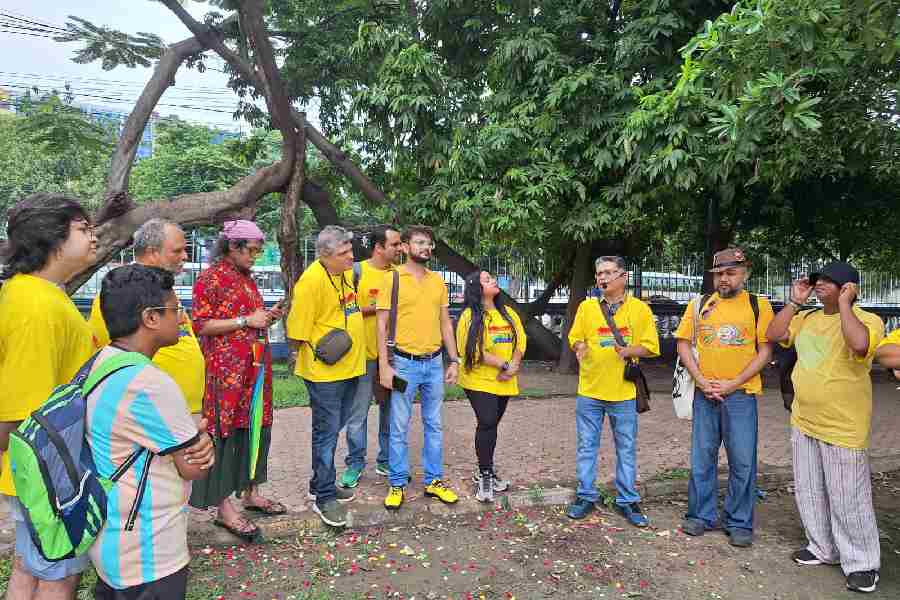 Pride walk | Rainbow in rainy Calcutta: Queer Heritage Walk celebrates ...