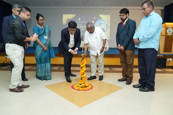 The inaugural ceremony, held in the Father Albert Stuart Hall, was graced by Avik Kumar Roy, Managing Director and CEO of Exide Industries Ltd, as the Chief Guest. Rev Fr Dr Felix Raj, SJ, Vice Chancellor of SXUK, delivered an inspiring Inaugural address.