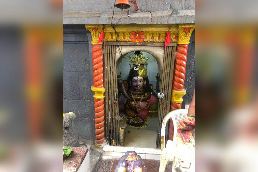 Ardha Narishwar Mandir.