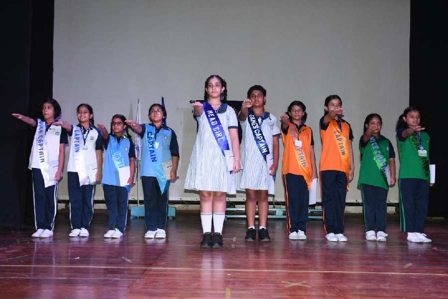 Oath taking ceremony at Shri Shikshayatan junior investiture ceremony