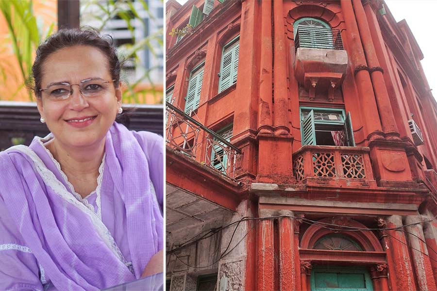 Jalil is working on a travelogue documenting Ghalib’s journey from Delhi to Kolkata and back, and spent a day exploring landmarks connected to the poet including a stop at (right) Ghalib’s rumoured home in Ramdulal Sarkar Street