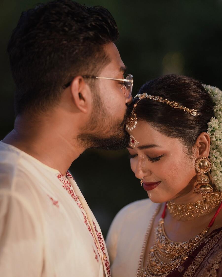Shovan and Sohini got married on the first anniversary of their first-ever meeting in a nod to their year-long relationship.