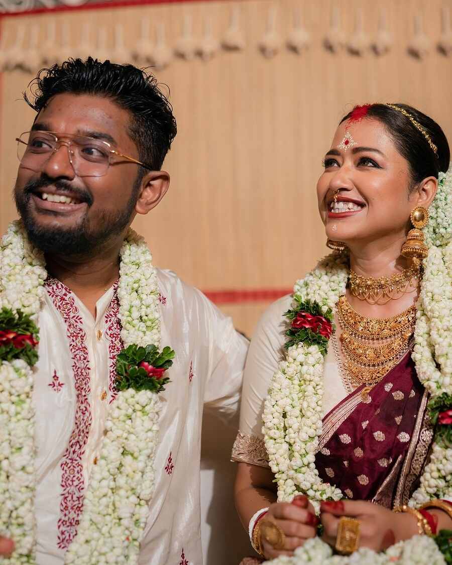 Tollywood celebrities like Mimi Chakraborty, Vikram Chatterjee, Lahoma Bhattacharya, Anindita Bose, Ishaa Saha, Sandipta Sen, Ridhima Ghosh, Ritabhari Chakraborty and Monami Ghosh wished the couple on social media.