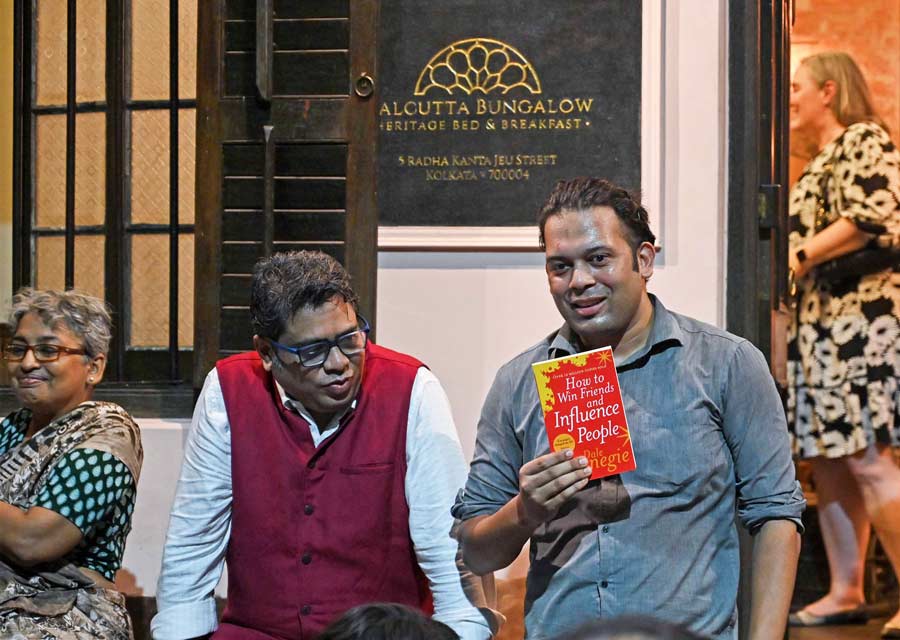 Abhinav Bothra wowed audiences by predicting a randomly selected book and reading someone’s mind to reveal a random word they had picked from it