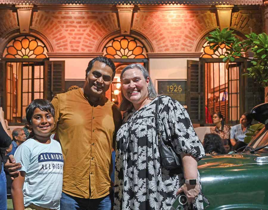Ahsan with his son Isa and outgoing US Consul General in Kolkata, Melinda Pavek. ‘I’ve been wanting to come to Calcutta Bungalow for a while, and this was a fantastic opportunity. The ‘adda’ had so many fascinating insights about the city’s past magicians, and how the present generation is building upon their legacy,’ added Pavek, who will be leaving the city in August  