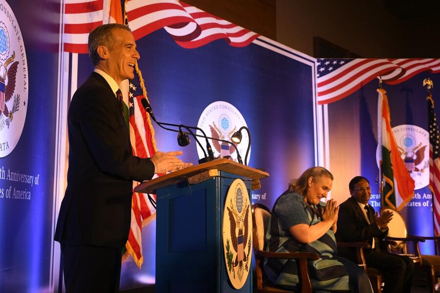 The chief guest of the evening was chief secretary to the West Bengal government, B.P. Gopalika