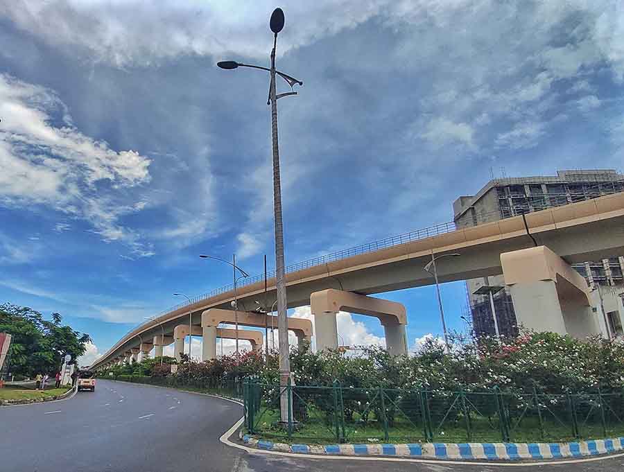 Expansion work of Metro Railway is progressing rapidly in New Town 