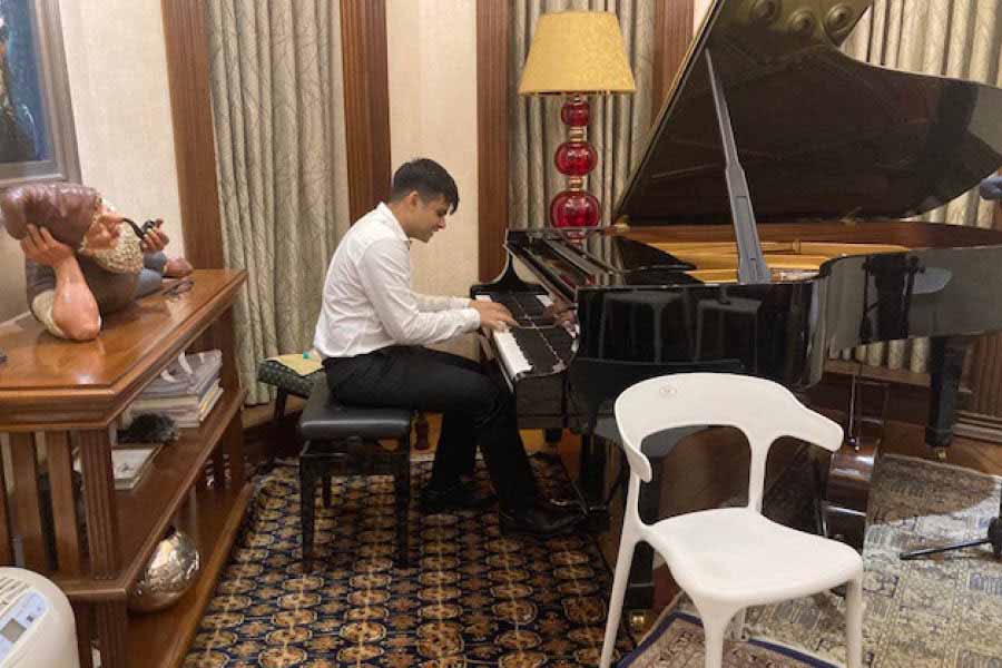 Pianist Dhiman Narayan in flow