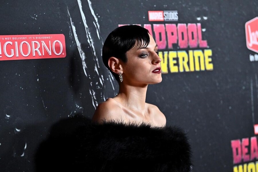 Corrin, who plays Charles Xavier’s evil twin Cassandra Nova, turned heads in a gothic attire at the premiere.