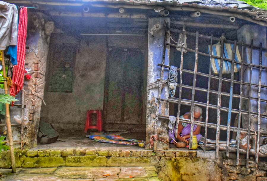 The septuagenarian artist is exceptionally skilled despite her advanced age and lives in Krishnanagar in Nadia district