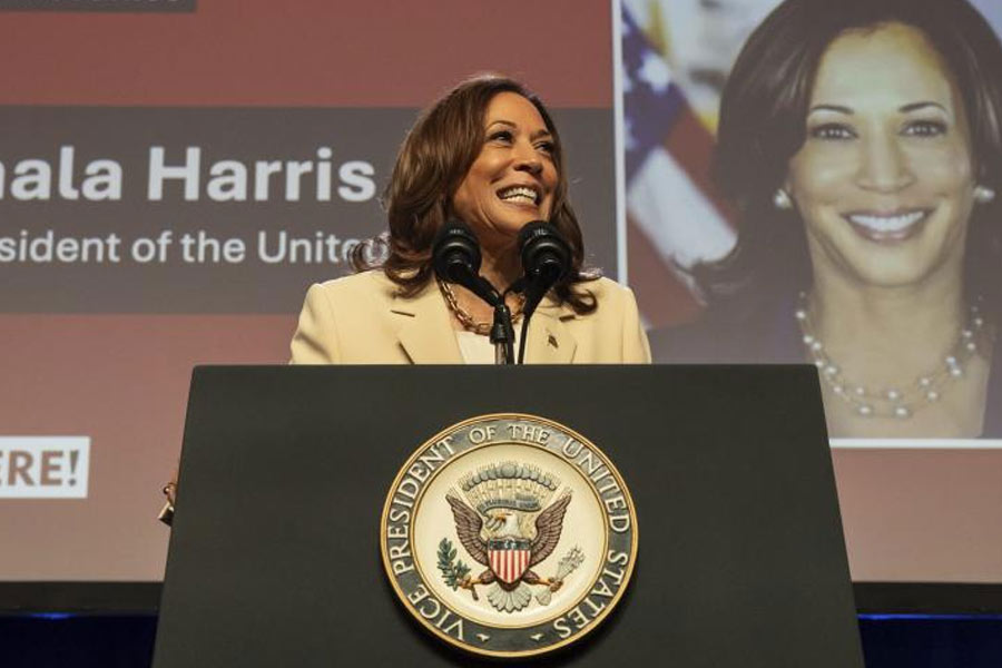 At Georgia rally, Kamala says she will show Trump 'what real leadership looks like'