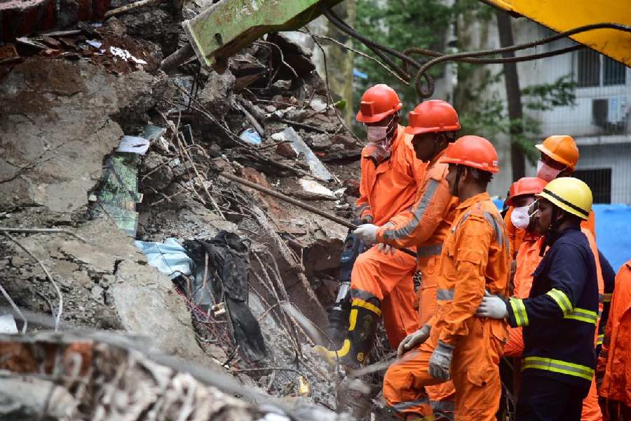 Building Collapse In Navi Mumbai