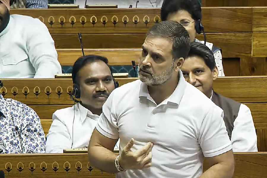 Rahul Gandhi | Rahul Gandhi asks Lok Sabha Speaker to end restrictions ...