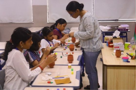 The children dived enthusiastically into the clay craft activities, creating delightful items such as fridge magnets, bookmarks, and charming little Llama plant pots. 