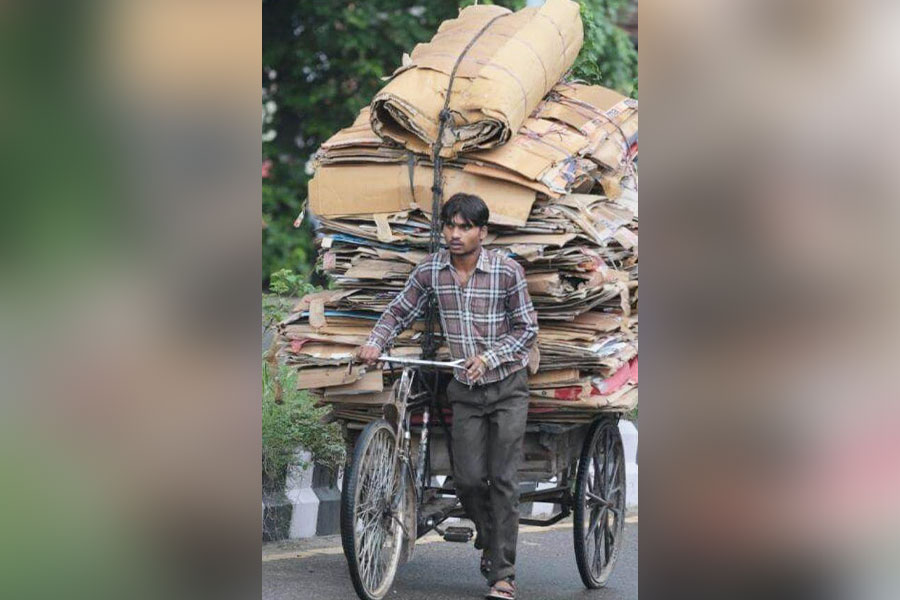 ‘‘Bikriwallahs’ are rare these days… they have upgraded themselves to e-waste collectors’