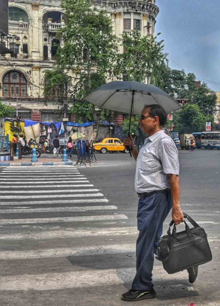 The weather in Kolkata on Thursday was hot and humid with the highest temperature recorded at 37°C and humidity at 90 per cent   