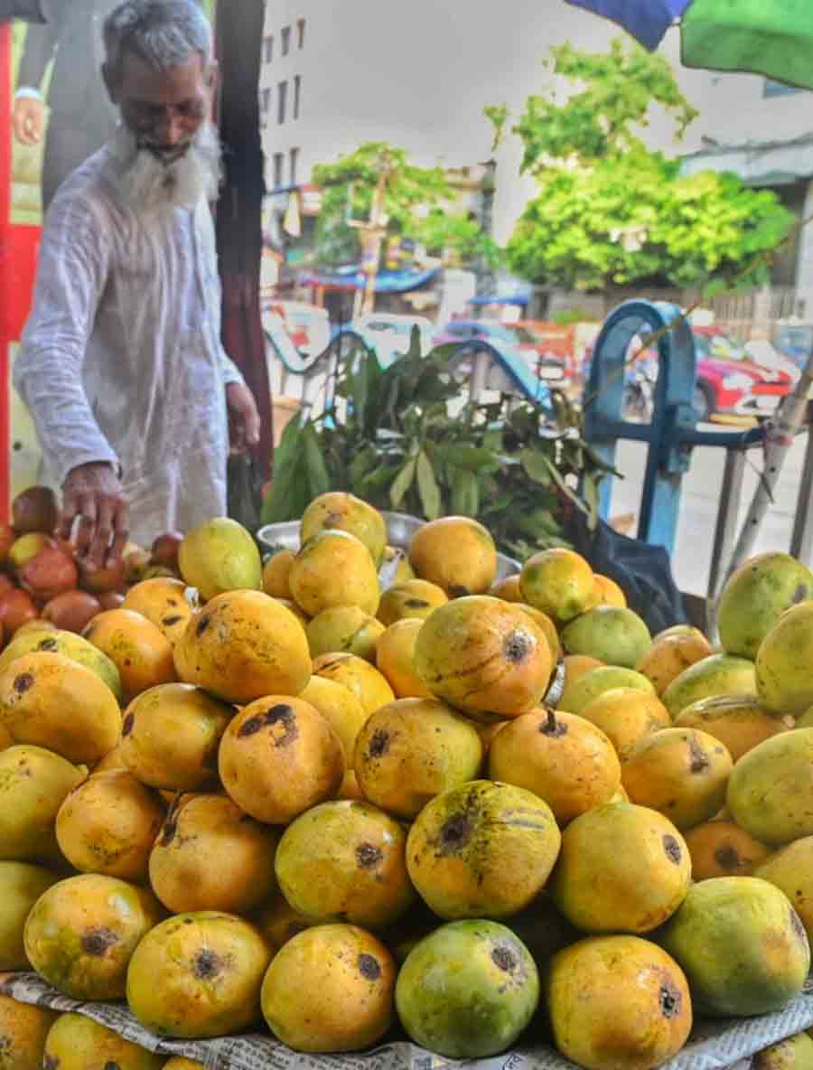 Mangoes have hit the market but the prices are quite high due to low yield of the crop this year. Himsagar is between Rs 100-130 per kg while Banganaphalli is more than Rs 150 per kg 
