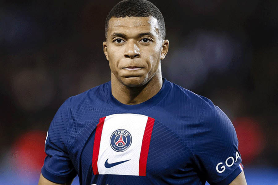 “The last time I was this over-awed was when Cristiano Ronaldo gifted me his personal underwear collection,” admits Kylian Mbappe