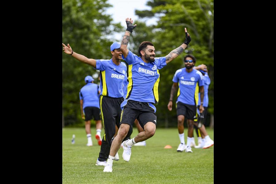 Virat Kohli and (left) Yashasvi Jaiswal during training in New York, ahead of India’s T20 World Cup match against Pakistan at the Nassau County International stadium.
