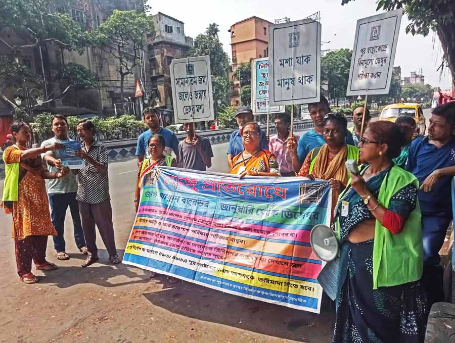 KMC vector control workers carried out awareness drives at various parts of the city to combat vector borne diseases like dengue and malaria 