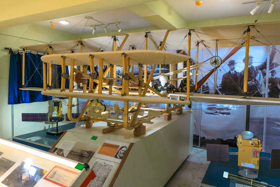 Upon entering, the first exhibit that will catch your eyes is the Wright Flyer, a replica of the first flight flown by the Wright brothers that pioneered the beginning of the aviation era. The first exhibit features several sub-sections that are dedicated to the history of space science including autographs of known astronauts like Sunita Williams, JM Gurnsfeld, Kalpana Chawla and Rakesh Sharma among several other notable figures. Along with these autographed pictures, you will also find items that have returned from space shuttles, including restraint straps that were used by astronauts in space while sleeping