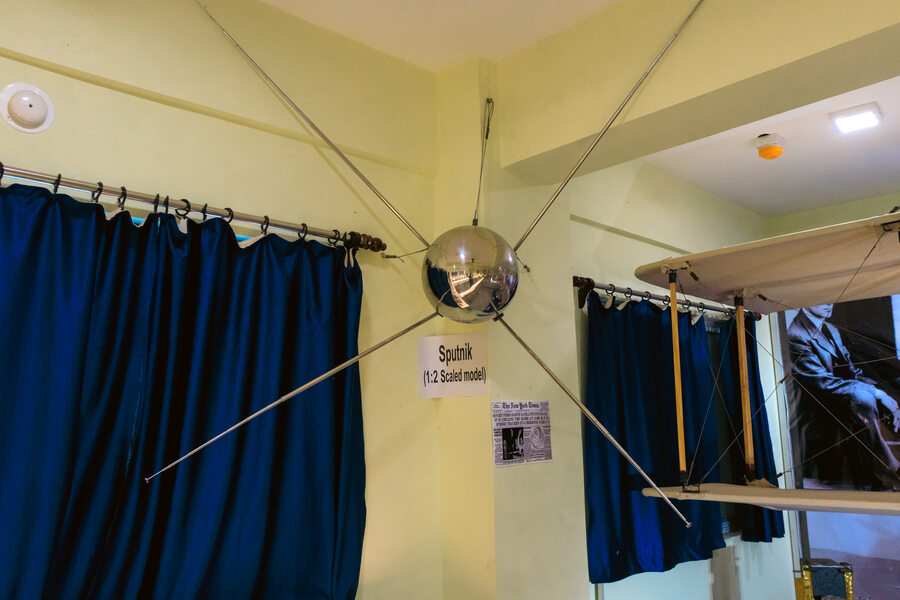 A 1:2 scale model of the Sputnik is another interesting feature in the exhibit that is sure to catch your intrigue. With displays dedicated to various Soviet space missions as well as space missions conducted by Nasa, the information you pick up in this exhibit will give you an in-depth understanding of the space race between the USSR and USA in the backdrop of the Cold War. Pictures of early study of hot air and gas-filled balloons will help you understand how the sciences behind aviation to its first steps before rocketing into space