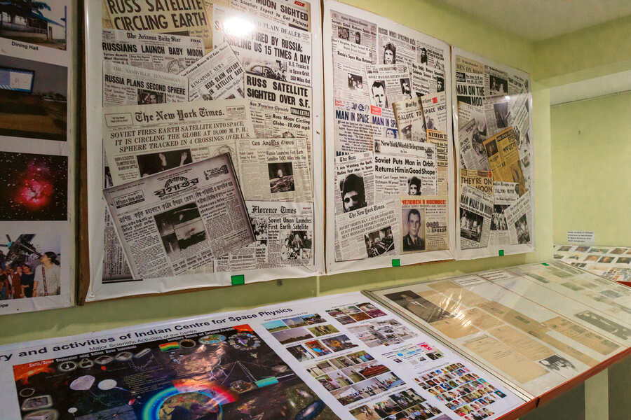 When you walk through the east wing of the museum, you will find a collage of various headlines with reading material on various space exploration missions. The east wing is packed with information with a literature room that includes Albert Einstein’s Miraculous Year while other exhibits in this east wing depict the solar system, headlines related to Indian Astronomy and collages depicting the formation of stars. You will be able to learn about significant space physics developments as well as the evolutions of Earth’s atmosphere on a walk through the east wing