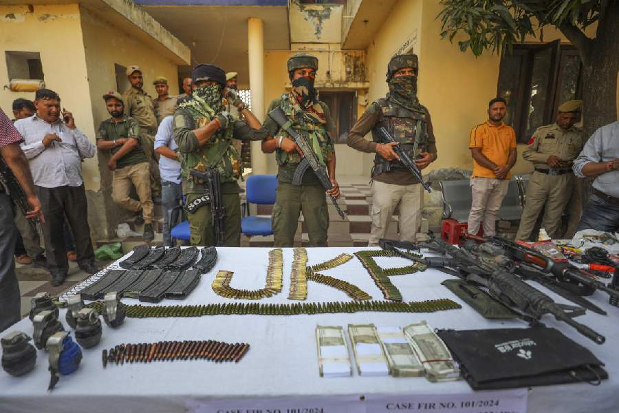 Jammu And Kashmir | In Pictures: Security Forces Intensify Hunt For ...