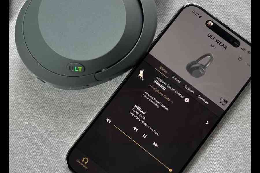 Sony ULT Wear comes with an excellent companion app