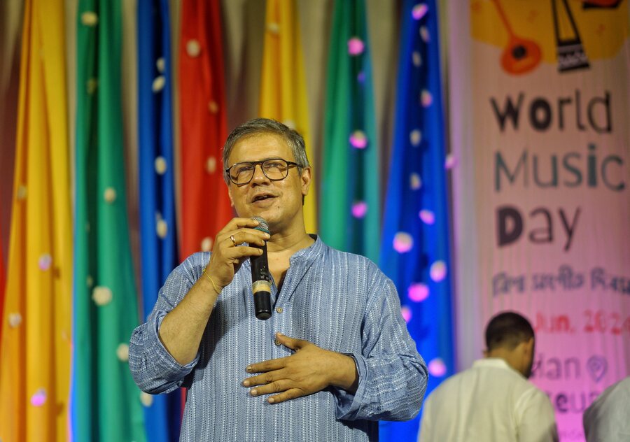 The programme began with a brief introduction by Amitava Bhattacharya, a founding member of Banglanatak dot com — an organisation dedicated to nurturing and promoting Bengal’s rich cultural heritage