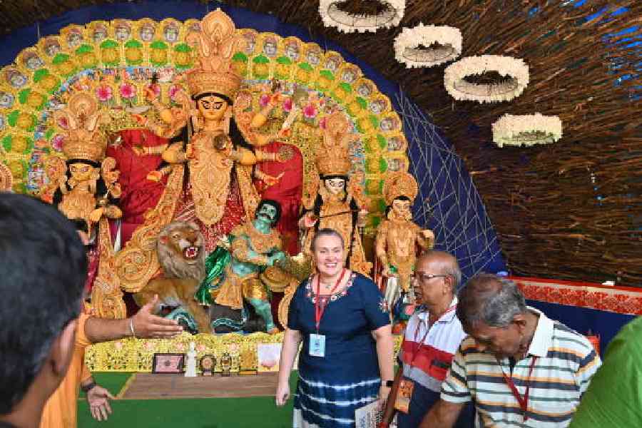 Melinda Pavek at a puja in Howrah as a judge for CESC The Telegraph True Spirit Puja in 2023