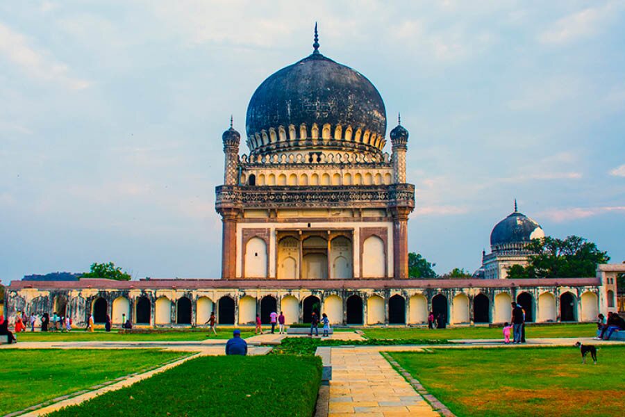 Hyderabad Monuments | Eighty Qutb Shahi dynasty structures that are ...