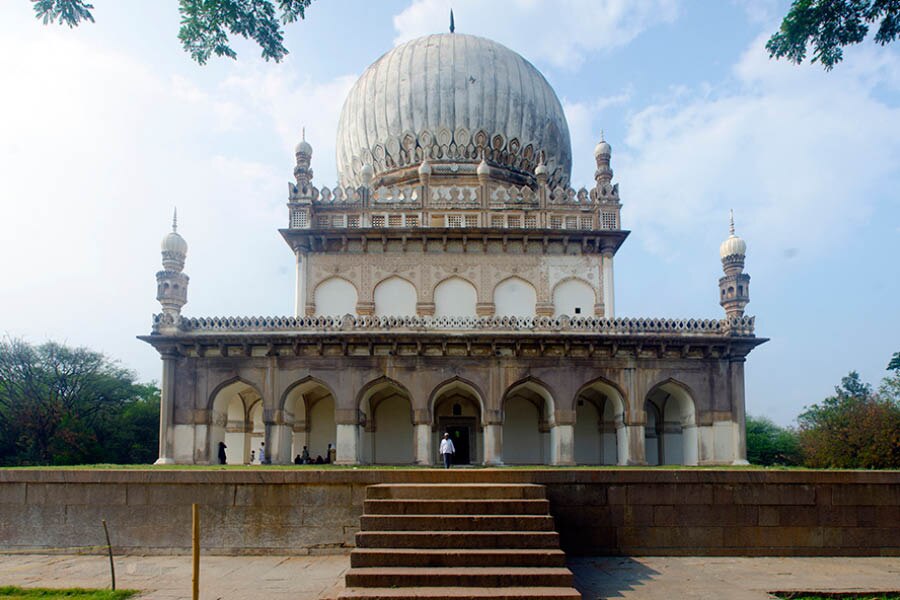 Hyderabad Monuments | Eighty Qutb Shahi dynasty structures that are ...