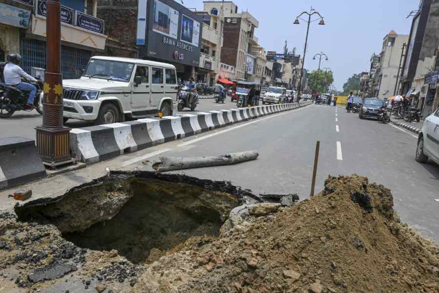 Ram Mandir | Ayodhya: Ram temple road caves in, thrice in four days ...