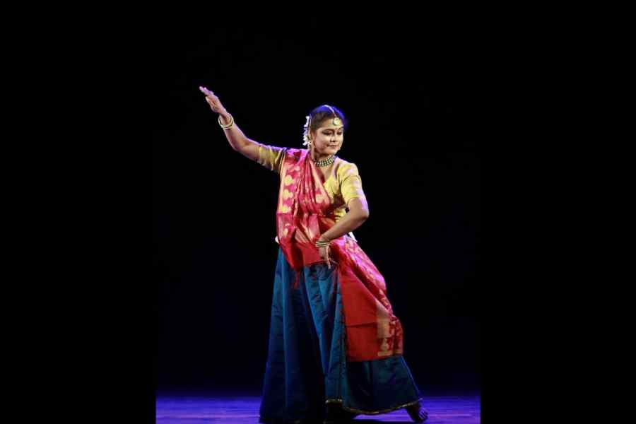 Pallabi De performing at Shraddhanjali, an event organised by Kasba Brijdham Academy for Performing Arts