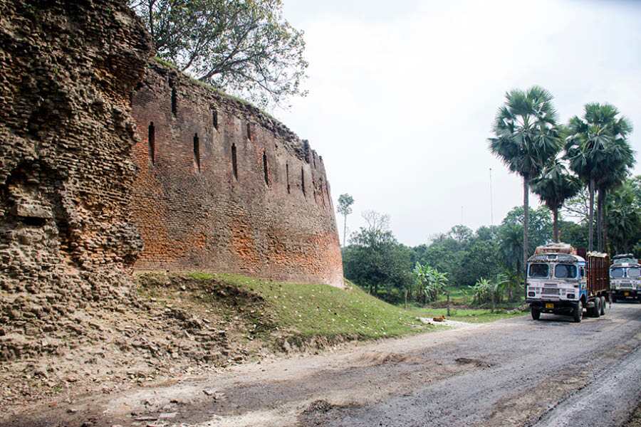 Kotwali Darwaza from the India side.