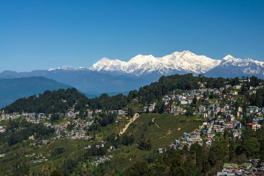 Darjeeling | Up there, Peak Disappointment: Mighty mountain ...