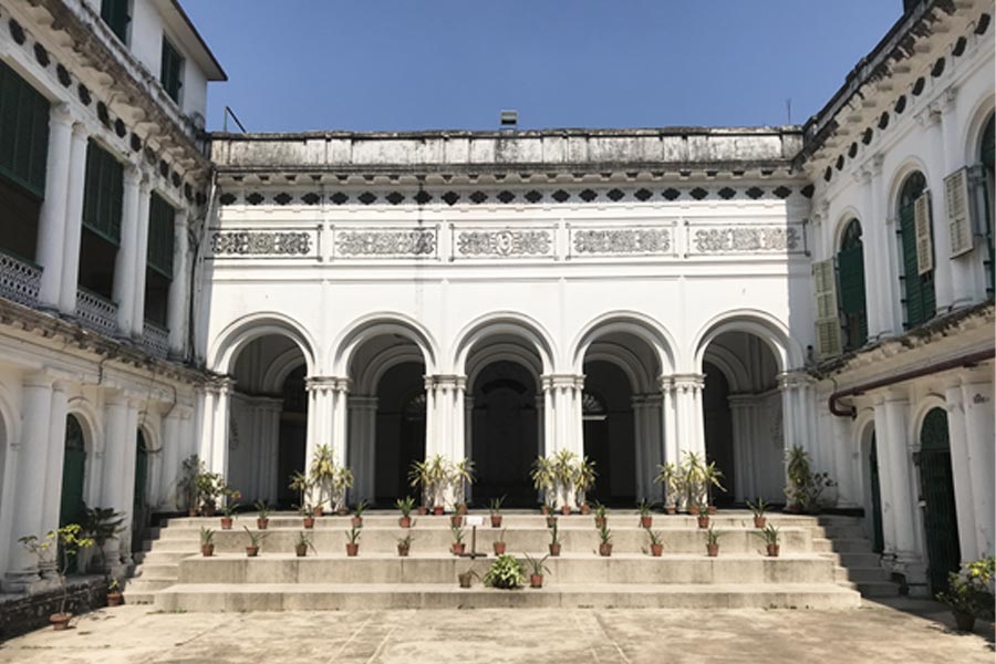 The famous thakurbari courtyard was central to Kolkata’s cultural life 
