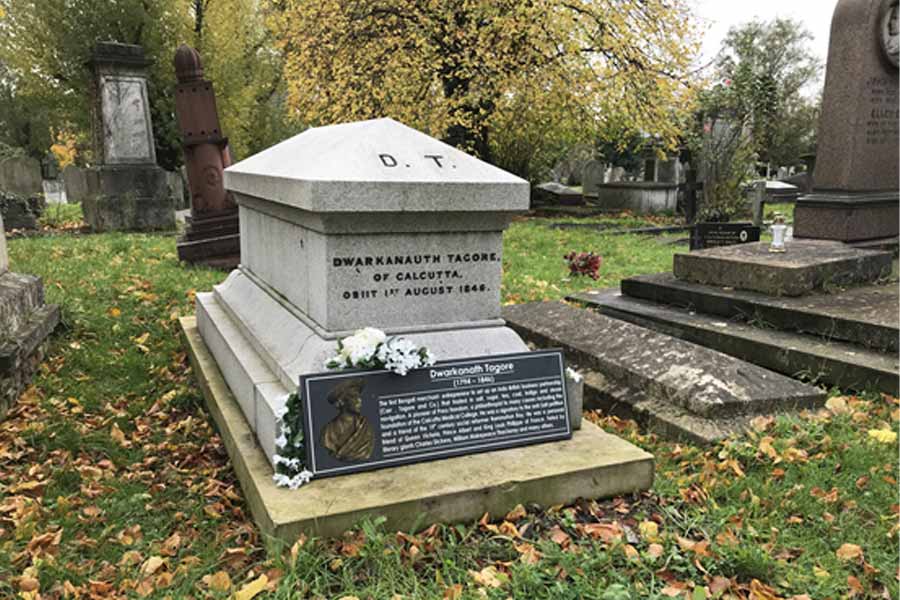 The well-maintained grave where Dwarkanath rests at Kensal Green cemetery in London 