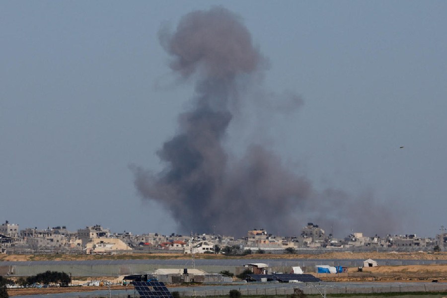 Israel | Israeli Military Intensify Operations In Gaza's Khan Younis ...