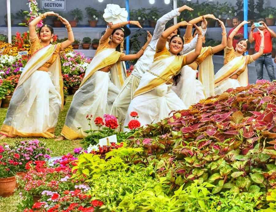 A flower show was inaugurated on Sunday at Sidhu Kanhu Park in New Alipore  