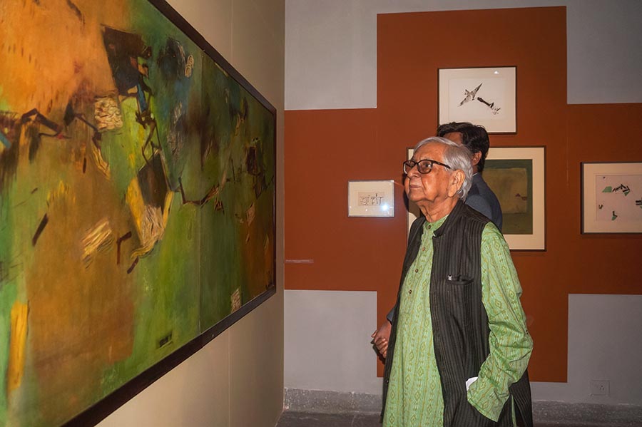 The artist, who was present at the inauguration of the exhibition held in association with Kiran Nadar Museum of Arts, spoke about his journey as a visual artist and author. ‘Without abstraction, nothing can be beautiful. Reality is suffocating, and abstraction sets one free. You cannot see abstraction, you have to feel it,’ said the alumni and former teacher of the Government College of Art and Craft, Kolkata, known for his abstract paintings 