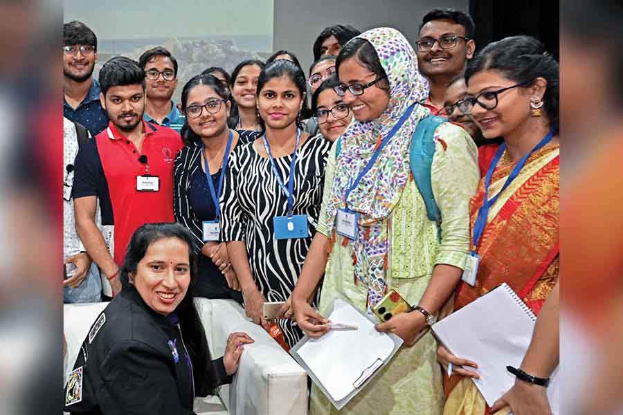Mohan obliges autograph seekers at Presidency University