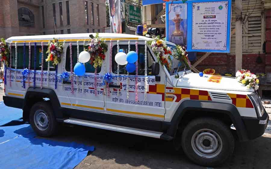 Kolkata Municipal Corporation (KMC) Mazdoor Co-operative Society Limited handed over two ambulances to KMC for KMC employees and citizens of Kolkata on Tuesday 