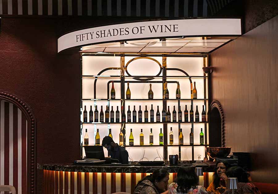 The ‘50 Shades of Wine’ bar offers wines from different regions. Whether seeking a familiar favourite or eager to explore new varietals, wine connoisseurs are sure to embark on a sensory journey